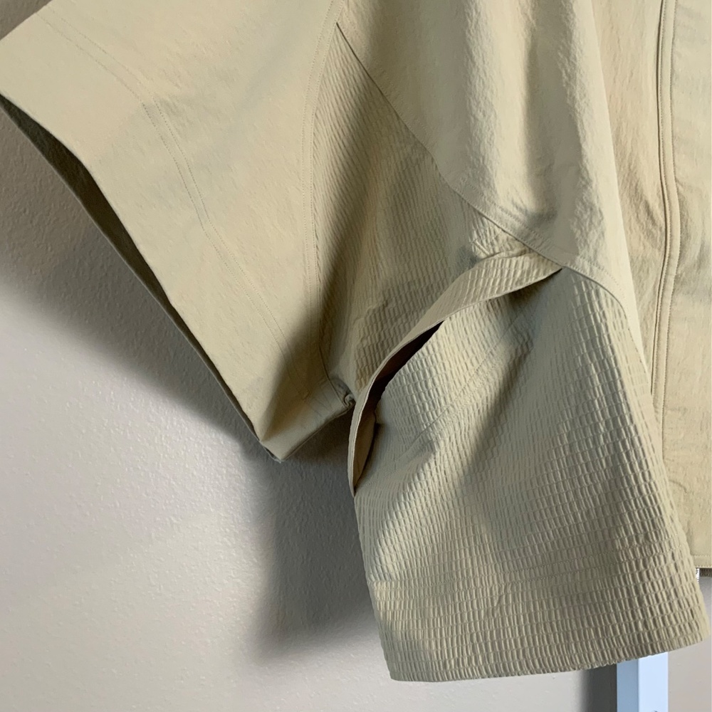 Lululemon Mixed Woven Short-Sleeve Jacket - Picture 12 of 16